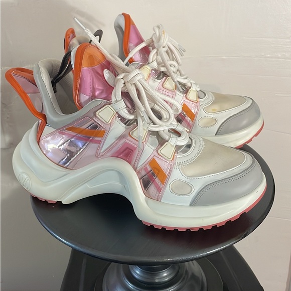 Louis Vuitton Archlight - Picture 1 of 14